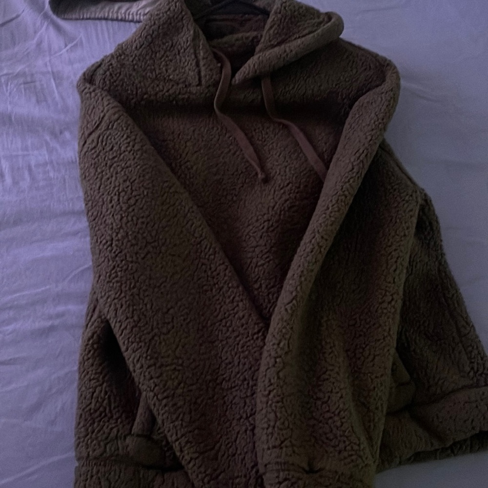 FLUFFY LONG SLEEVE